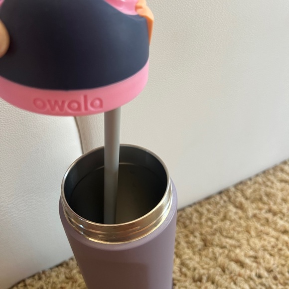 Owala 24oz - Picture 4 of 5